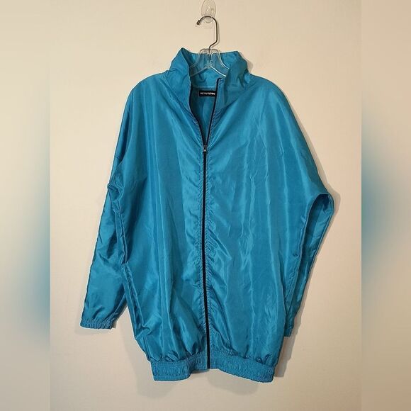 Pretty Little Thing Windbreaker - Picture 7 of 8